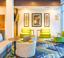 Holiday Inn Express/Suites Russellville Lobby
