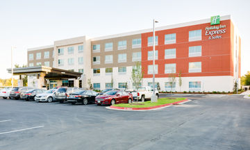 Holiday Inn Express/Suites Russellville