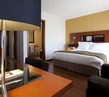 Legendary Lisbon Suites Room