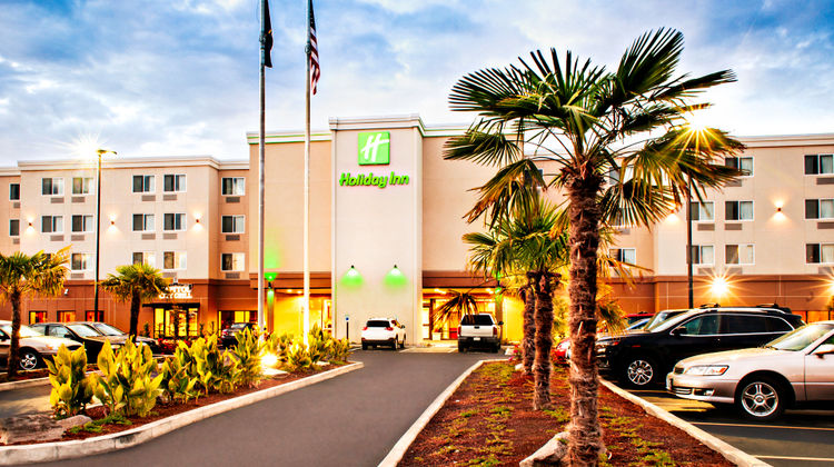 Holiday Inn Salem Exterior