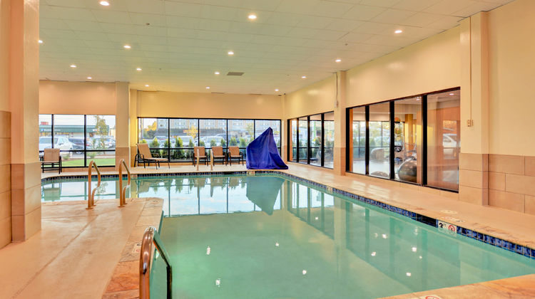 Holiday Inn Salem Pool