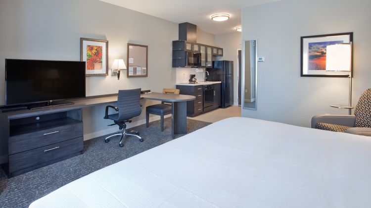 Candlewood Suites Grand Island Room
