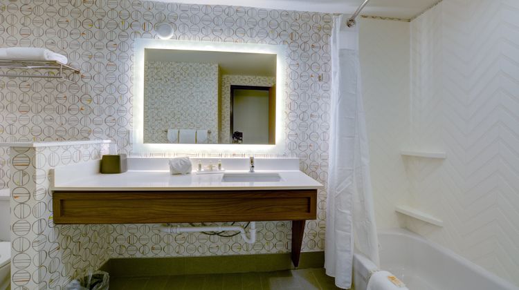 Holiday Inn Salem Room