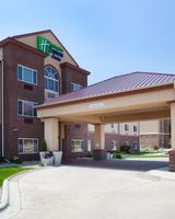 Holiday Inn Express & Suites