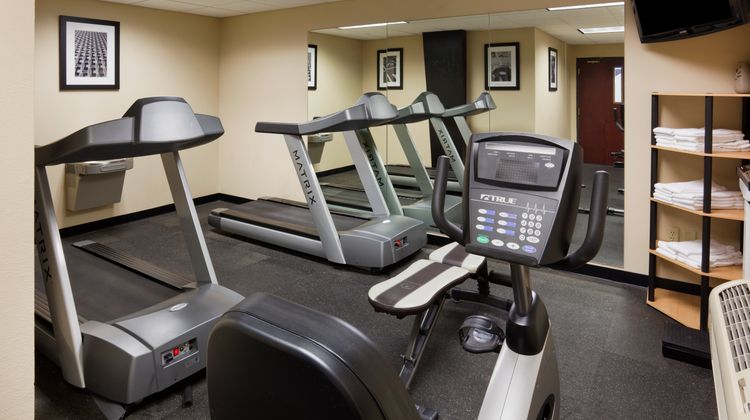 Holiday Inn Express & Suites Health Club