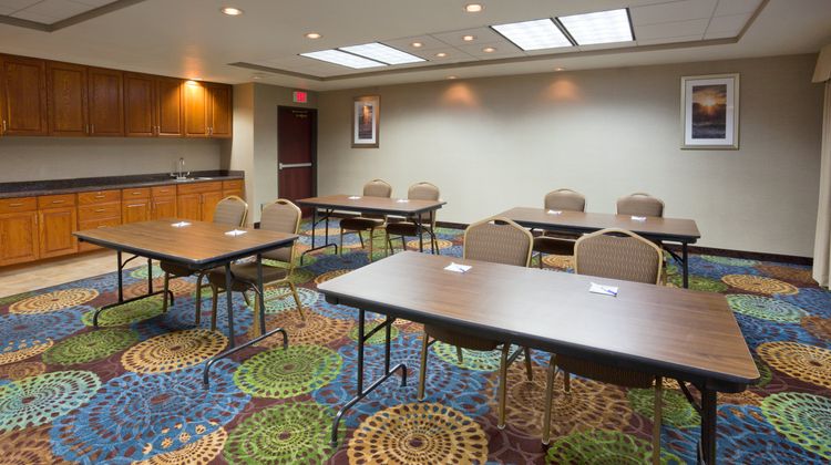 Holiday Inn Express & Suites Meeting