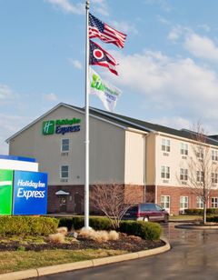 Holiday Inn Express & Suites Columbus Ea