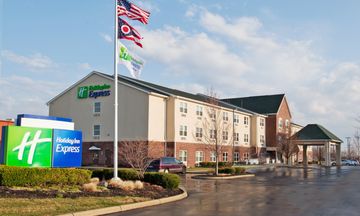 Holiday Inn Express & Suites Columbus Ea