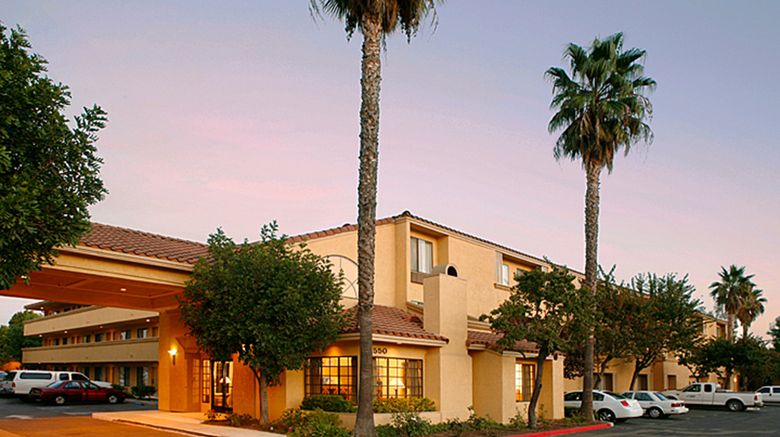 <b>Holiday Inn Express Simi Valley Exterior</b>. Images powered by <a href="https://www.leonardoworldwide.com/" title="Leonardo Worldwide" target="_blank">Leonardo</a>.