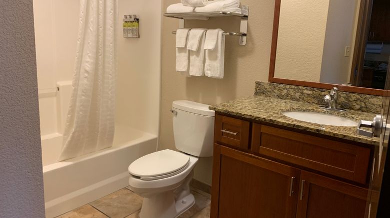 <b>Candlewood Suites Jonesboro Room</b>. Images powered by <a href="https://www.leonardoworldwide.com/" title="Leonardo Worldwide" target="_blank">Leonardo</a>.