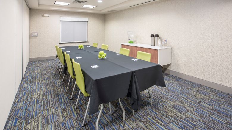<b>Holiday Inn Express Meeting</b>. Images powered by <a href="https://www.leonardoworldwide.com/" title="Leonardo Worldwide" target="_blank">Leonardo</a>.