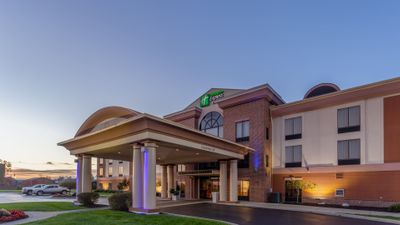 Holiday Inn Express Suites