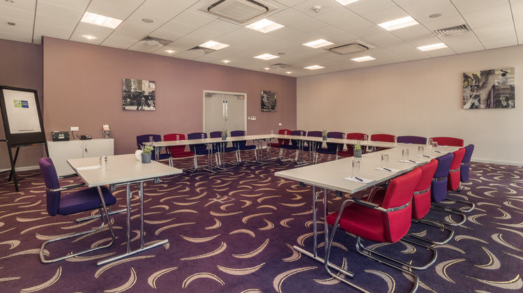 Holiday Inn Express Preston South Meeting