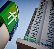 Holiday Inn Express Windsor Waterfront Exterior