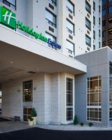 Holiday Inn Express Windsor Waterfront