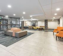 Holiday Inn Express Hotel & Suites Lobby