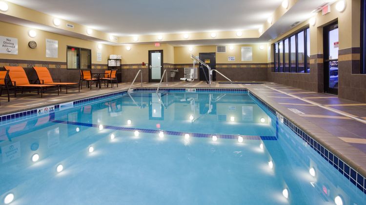 Holiday Inn Express Hotel & Suites Pool