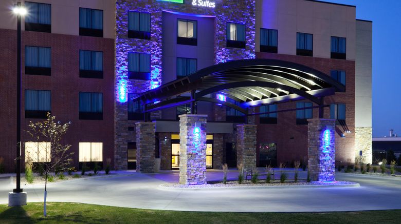 <b>Holiday Inn Express Suites Fort Dodge Exterior</b>. Images powered by <a href="https://www.leonardoworldwide.com/" title="Leonardo Worldwide" target="_blank">Leonardo</a>.