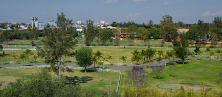 Holiday Inn Express & Suites Celaya Exterior