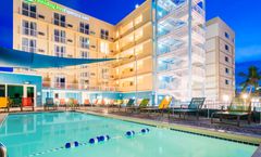 Holiday Inn Express & Suites Nassau