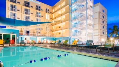 Holiday Inn Express & Suites Nassau