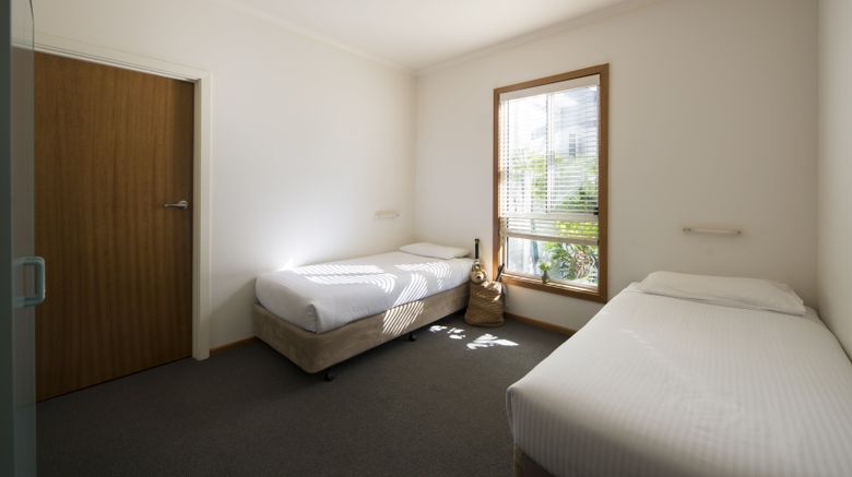 <b>West Beach Parks Room</b>. Images powered by <a href="https://www.leonardoworldwide.com/" title="Leonardo Worldwide" target="_blank">Leonardo</a>.