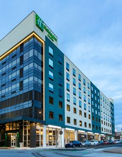 Holiday Inn Hotel & Suites Downtown