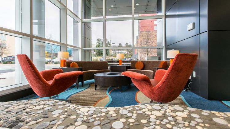 Holiday Inn Hotel & Suites Downtown Lobby