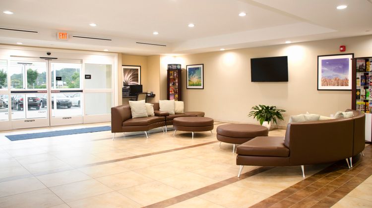 Candlewood Suites York Lobby