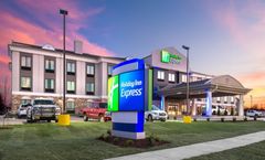 Holiday Inn Express Hutchinson