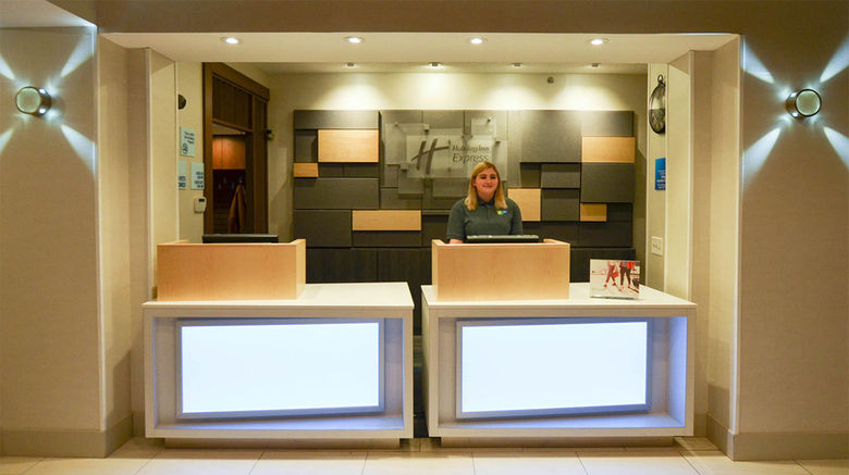 <b>Holiday Inn Express Pittsburgh Lobby</b>. Images powered by <a href="https://www.leonardoworldwide.com/" title="Leonardo Worldwide" target="_blank">Leonardo</a>.