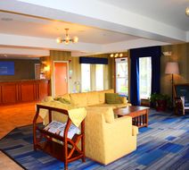 Holiday Inn Express Lobby