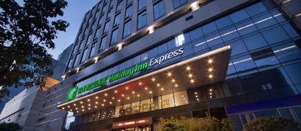 Holiday Inn Express Zhengzhou Zhengdong Exterior