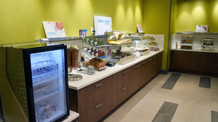 Holiday Inn Express & Suites W-I295 &I10 Restaurant