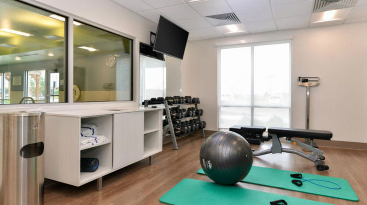 Holiday Inn Express Alliance Health Club