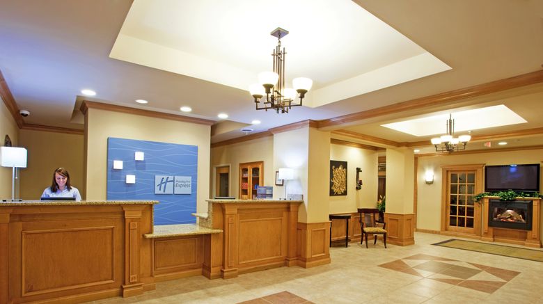<b>Holiday Inn Express Chesterfield Lobby</b>. Images powered by <a href="https://www.leonardoworldwide.com/" title="Leonardo Worldwide" target="_blank">Leonardo</a>.