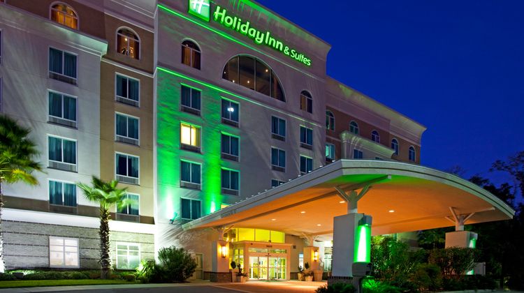 Holiday Inn & Suites Ocala Conf Center Exterior