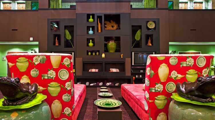 Holiday Inn & Suites Ocala Conf Center Lobby