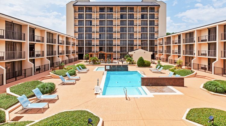 Holiday Inn Tyler-Conference Center Pool