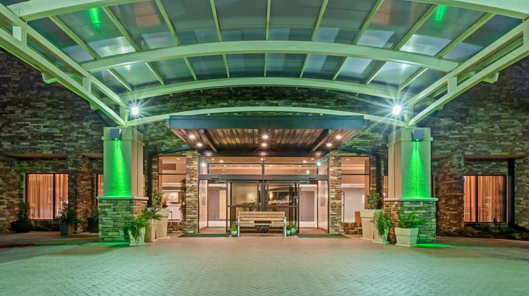 Holiday Inn Tyler-Conference Center Exterior