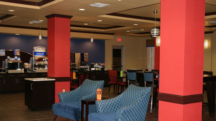 Holiday Inn Express & Stes George West Restaurant
