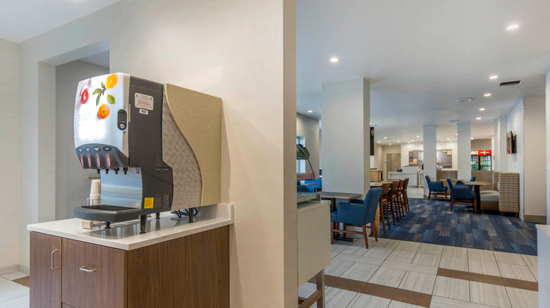 <b>Holiday Inn Express & Suites ChicagoWest Restaurant</b>. Images powered by <a href="https://www.leonardoworldwide.com/" title="Leonardo Worldwide" target="_blank">Leonardo</a>.