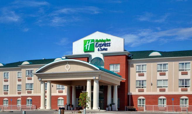 Holiday Inn Express Hinton Exterior