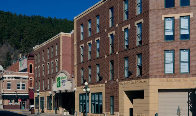 Holiday Inn Express Exterior