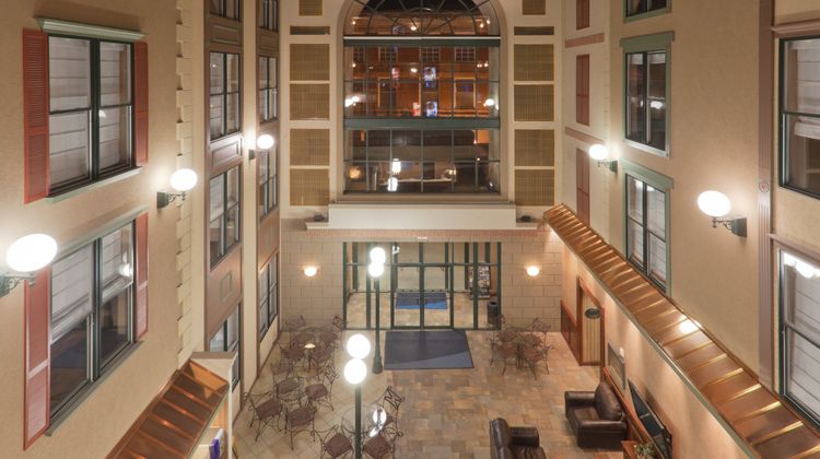 Holiday Inn Express Lobby