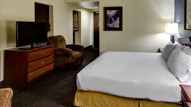 Holiday Inn Express Room
