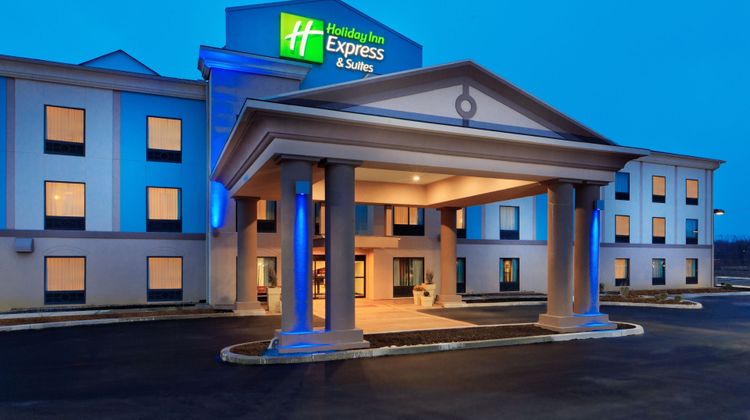 Holiday Inn Express & Suites York SE Exterior