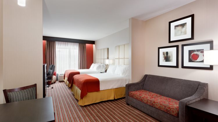 Holiday Inn Express & Suites York SE Suite