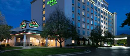 Holiday Inn Hotel & Suites Exterior