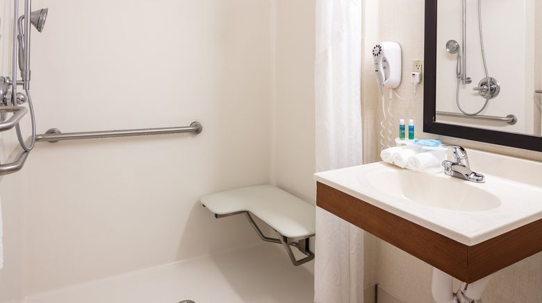 <b>Holiday Inn Express & Suites Room</b>. Images powered by <a href="https://www.leonardoworldwide.com/" title="Leonardo Worldwide" target="_blank">Leonardo</a>.